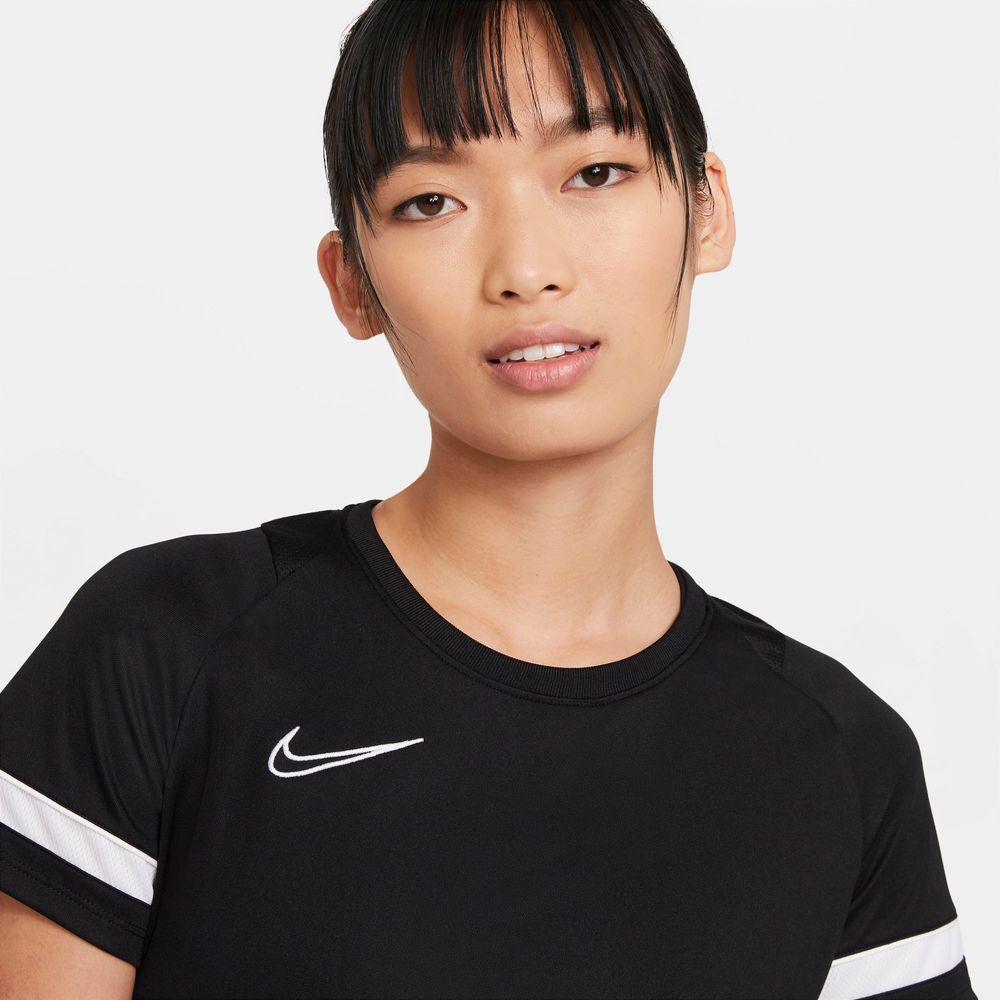 Camiseta-Nike-Dri-FIT-Academy-Feminina