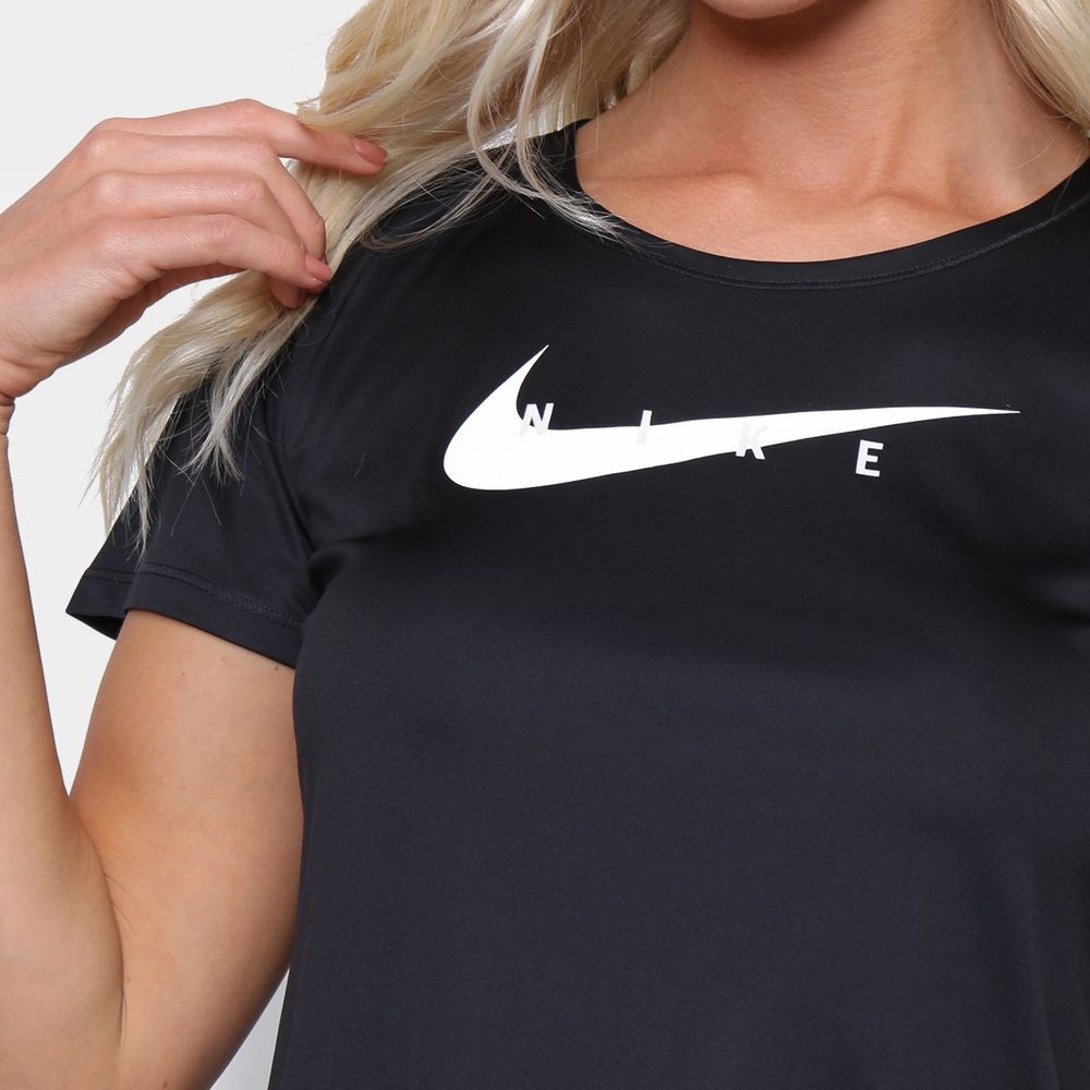 Camiseta-Nike-Swoosh-Run-Feminina