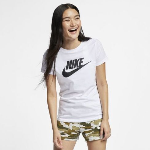 Camiseta-Nike-Sportswear-Essential-Feminina
