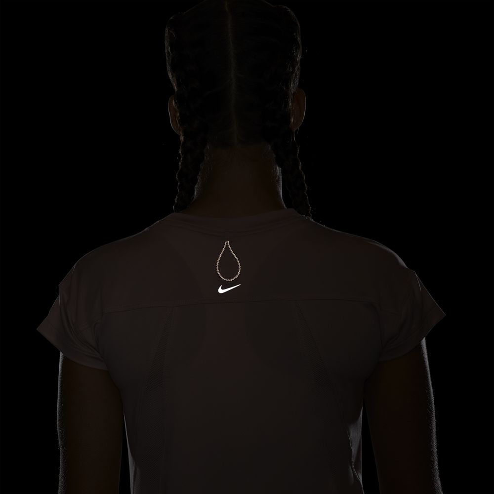 Camiseta-Nike-Dri-FIT-Run-Division-Feminina