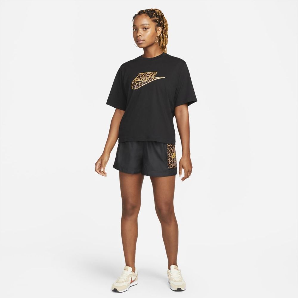 Camiseta-Nike-Sportswear-Feminina