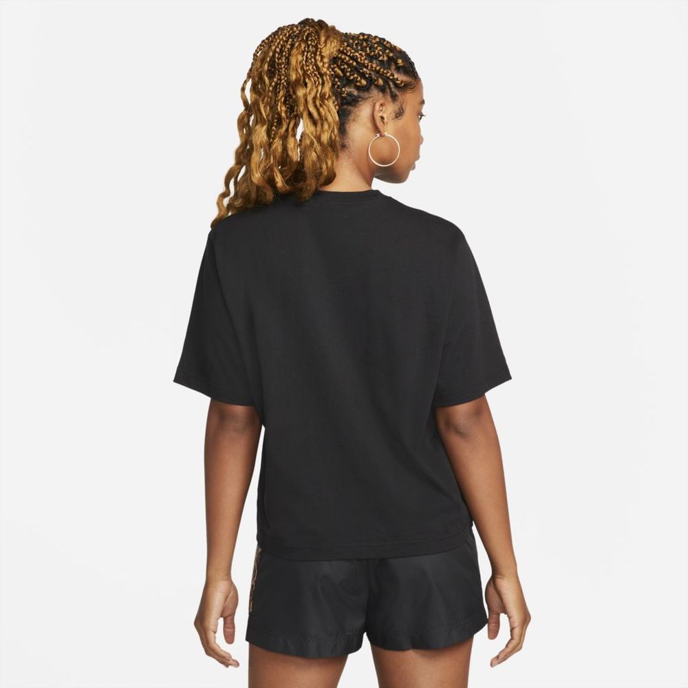 Camiseta-Nike-Sportswear-Feminina
