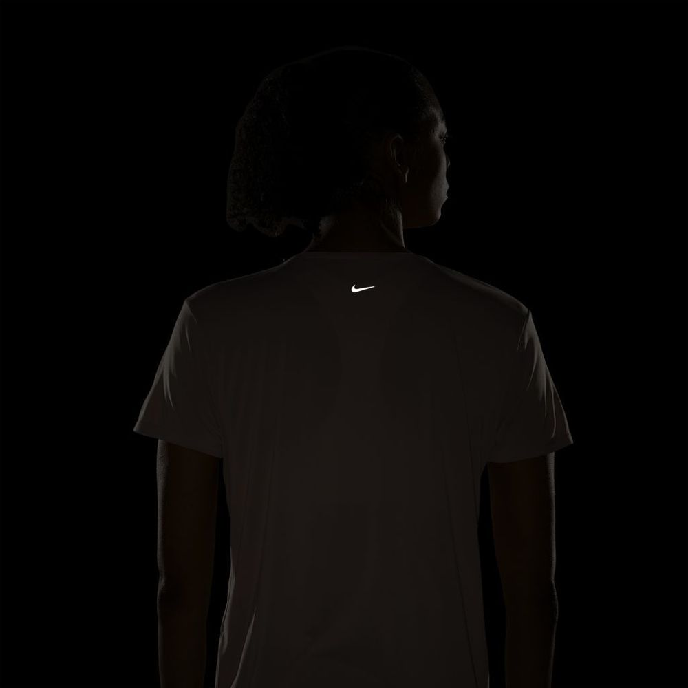 Camiseta-Nike-Air-Dri-FIT-Feminina