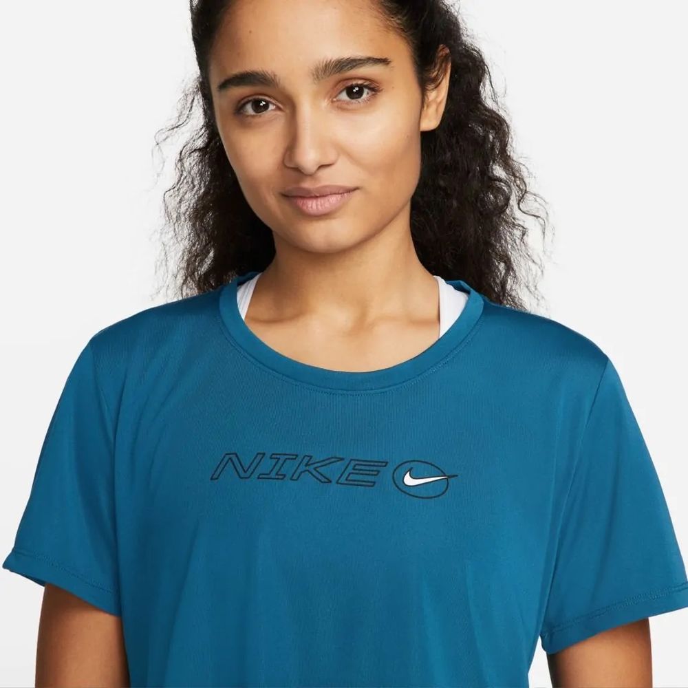 Camiseta-Nike-Dri-FIT-One-Icon-Clash-Feminina