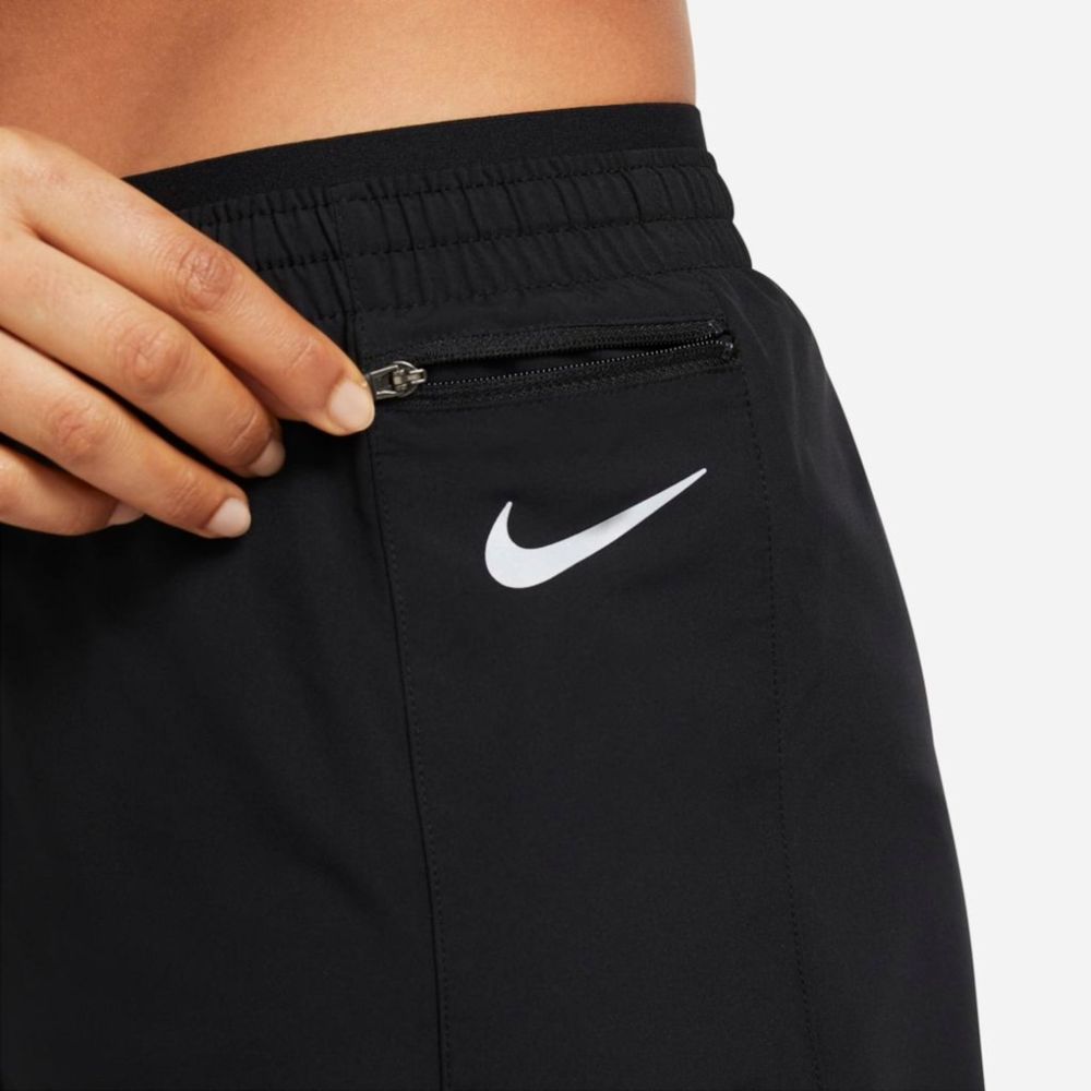 Short-Nike-Tempo-Luxe-Feminino