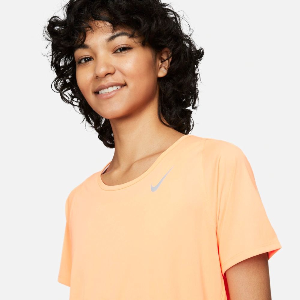 Camiseta-Nike-Dri-FIT-Race-Feminina