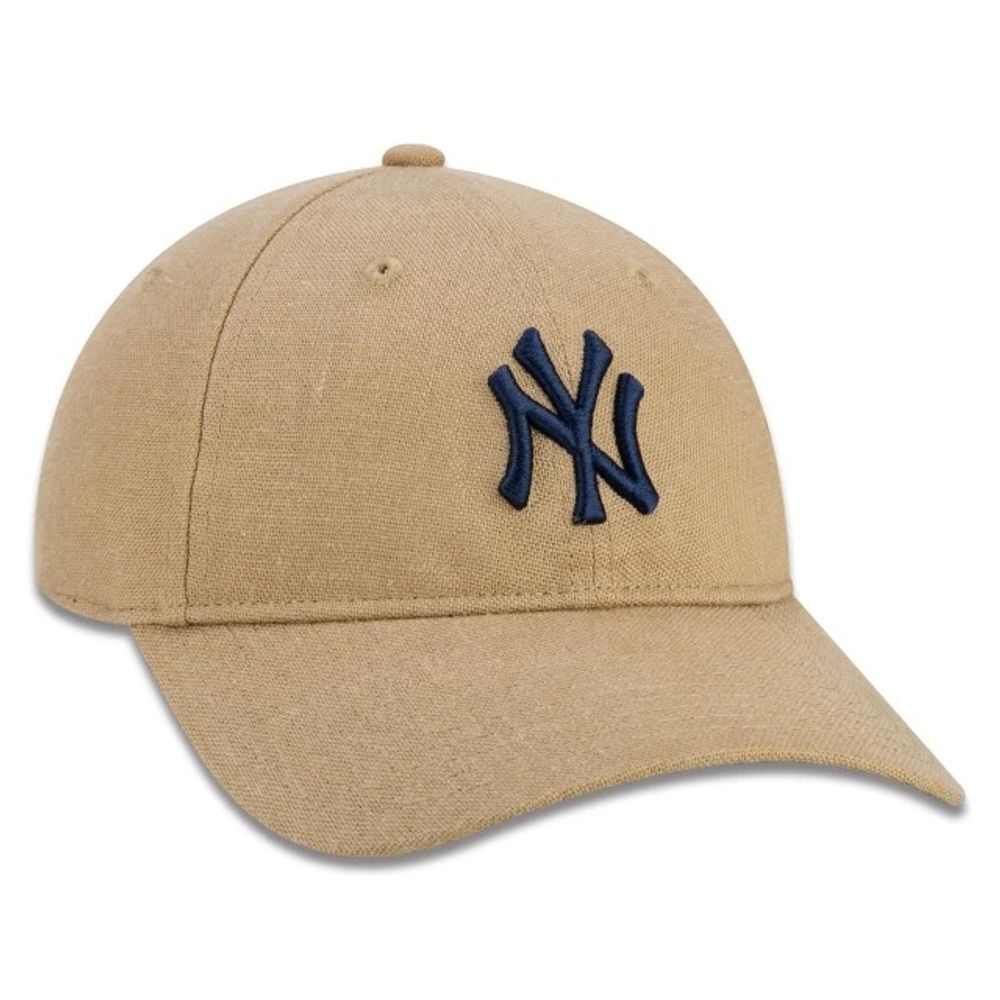 Bone-New-Era-9TWENTY-Strapback-MLB-New-York-Yankees-Vintage