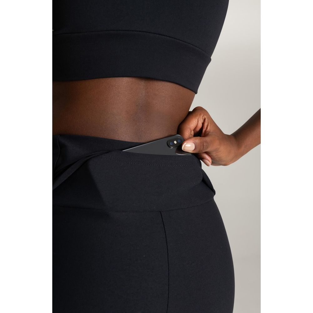 Short-Live--Active-Pocket-Essential