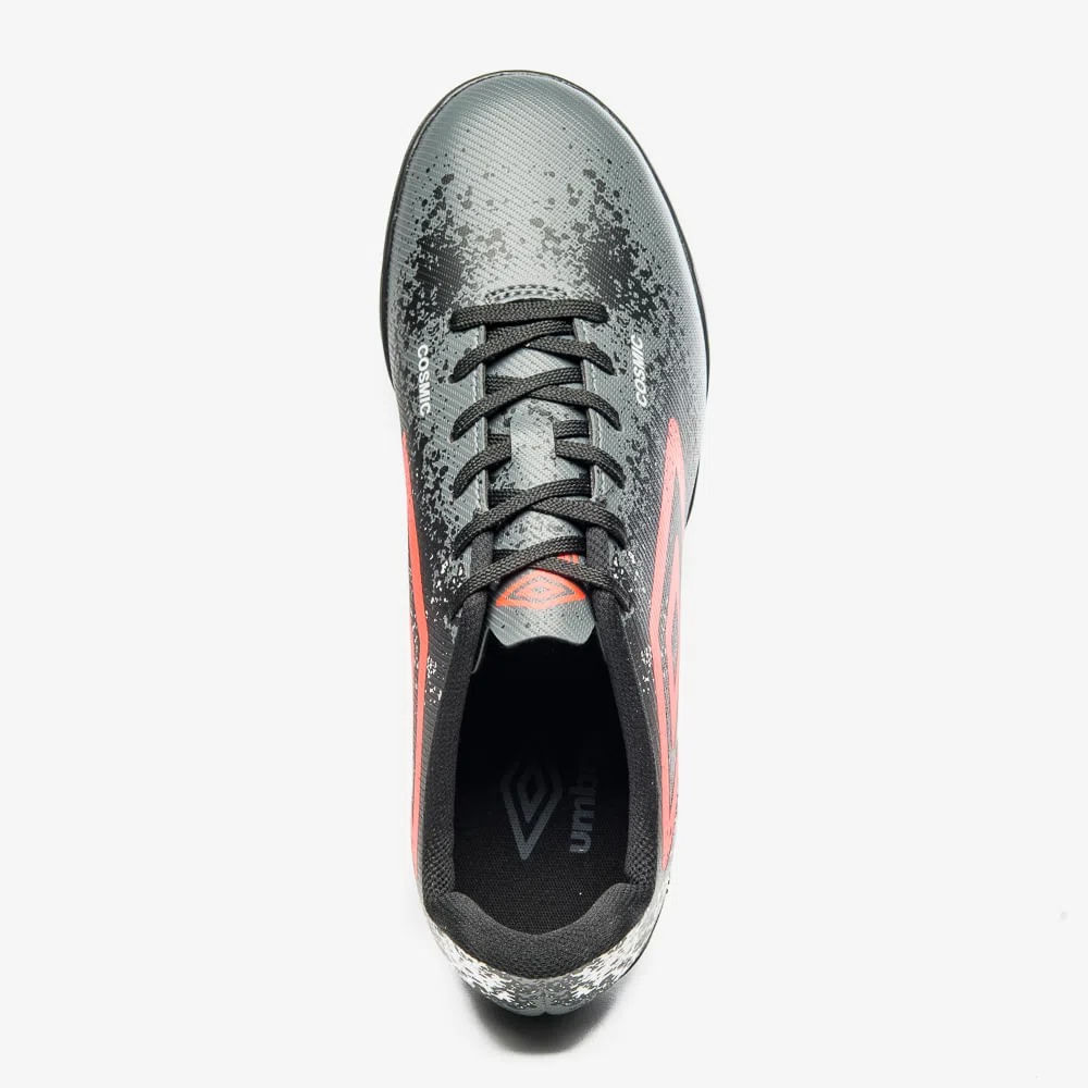Chuteira-Umbro-Cosmic-Society