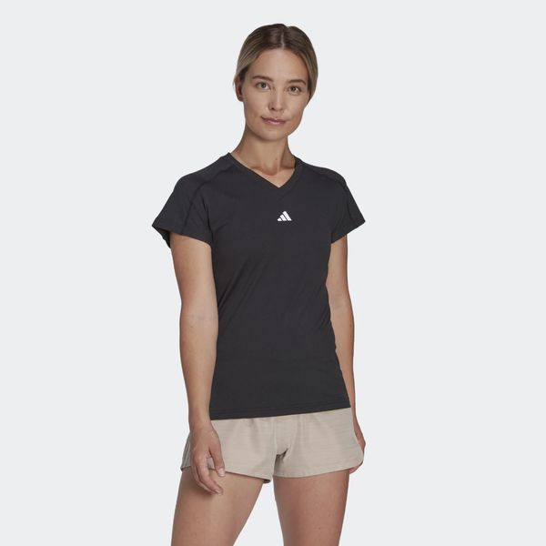 Camiseta-Adidas-Train-Essentials-Minimal-Branding-