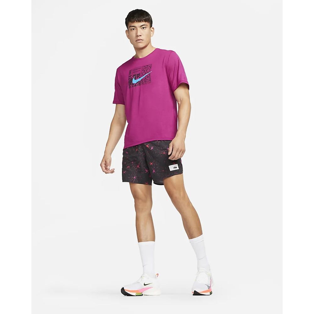 Camiseta-Nike-Dri-FIT-Miler-D.Y.E.-Masculina