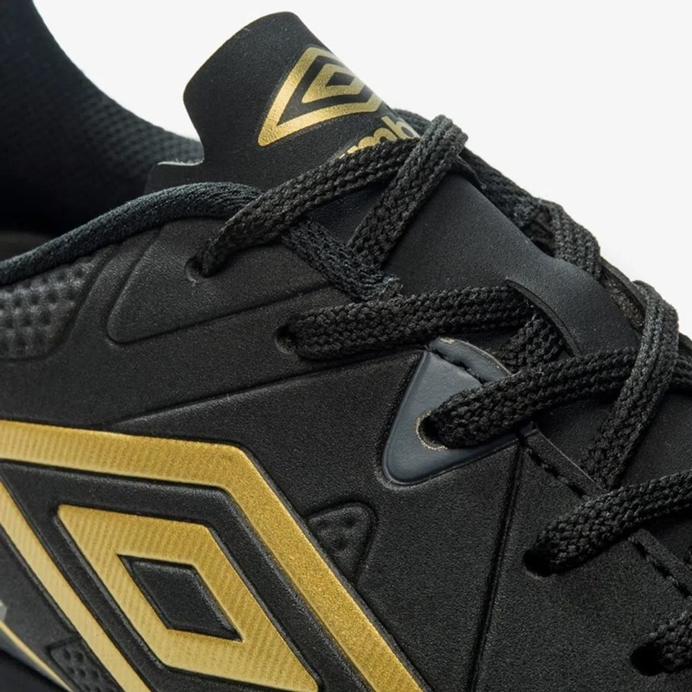 Chuteira-Umbro-Attak-Eternal-Society