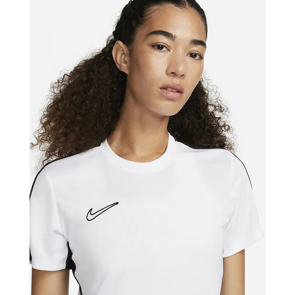 Camiseta-Nike-Dri-FIT-Academy-Feminina-