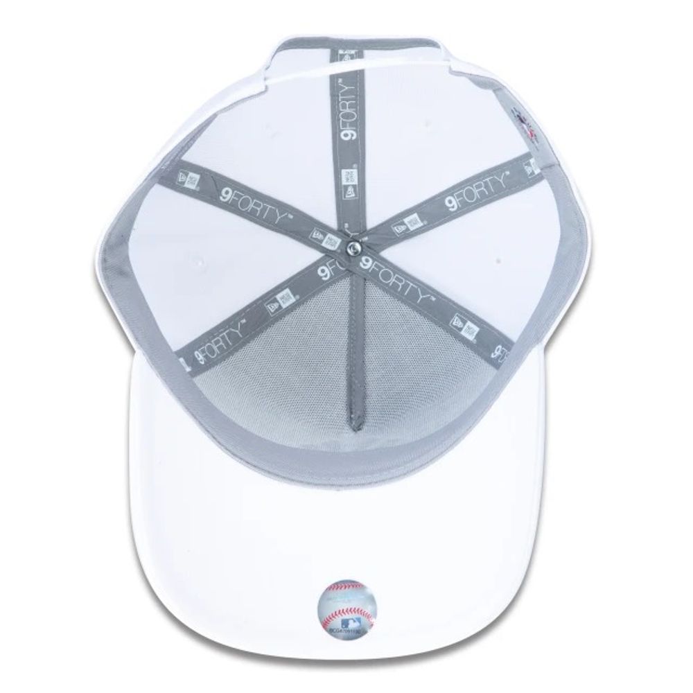 Bone-New-Era-9FORTY-A-Frame-Snapback-MLB-New-York-Yankees