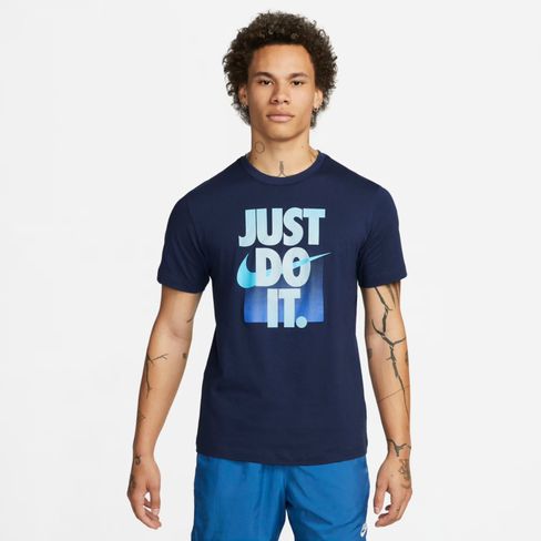 Camiseta-Nike-Sportswear-Masculina