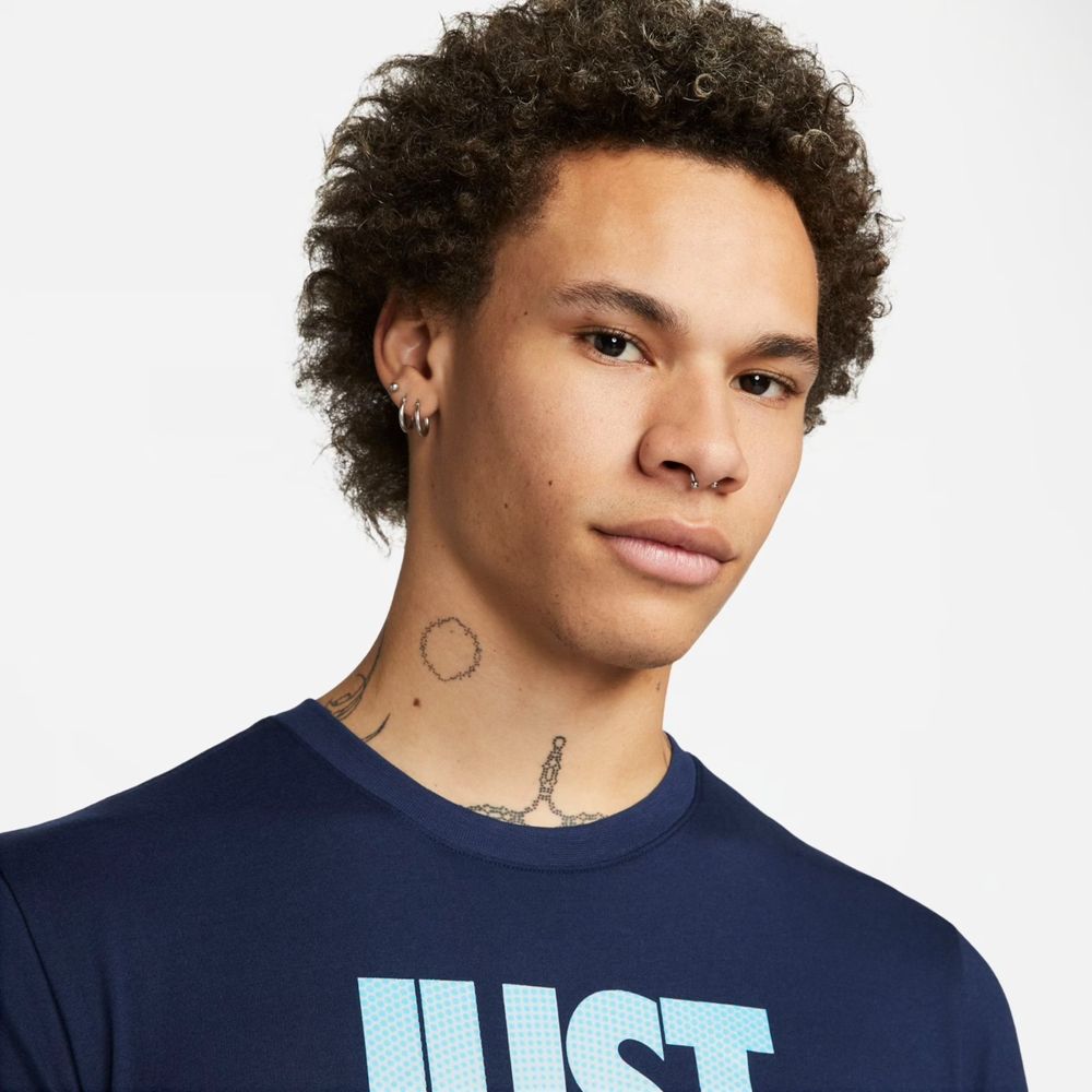 Camiseta-Nike-Sportswear-Masculina