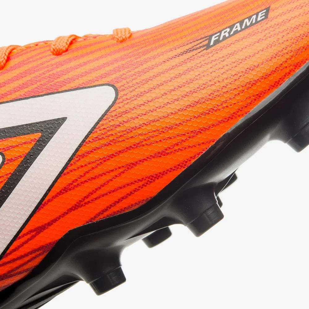 Chuteira-Umbro-Frame-Campo