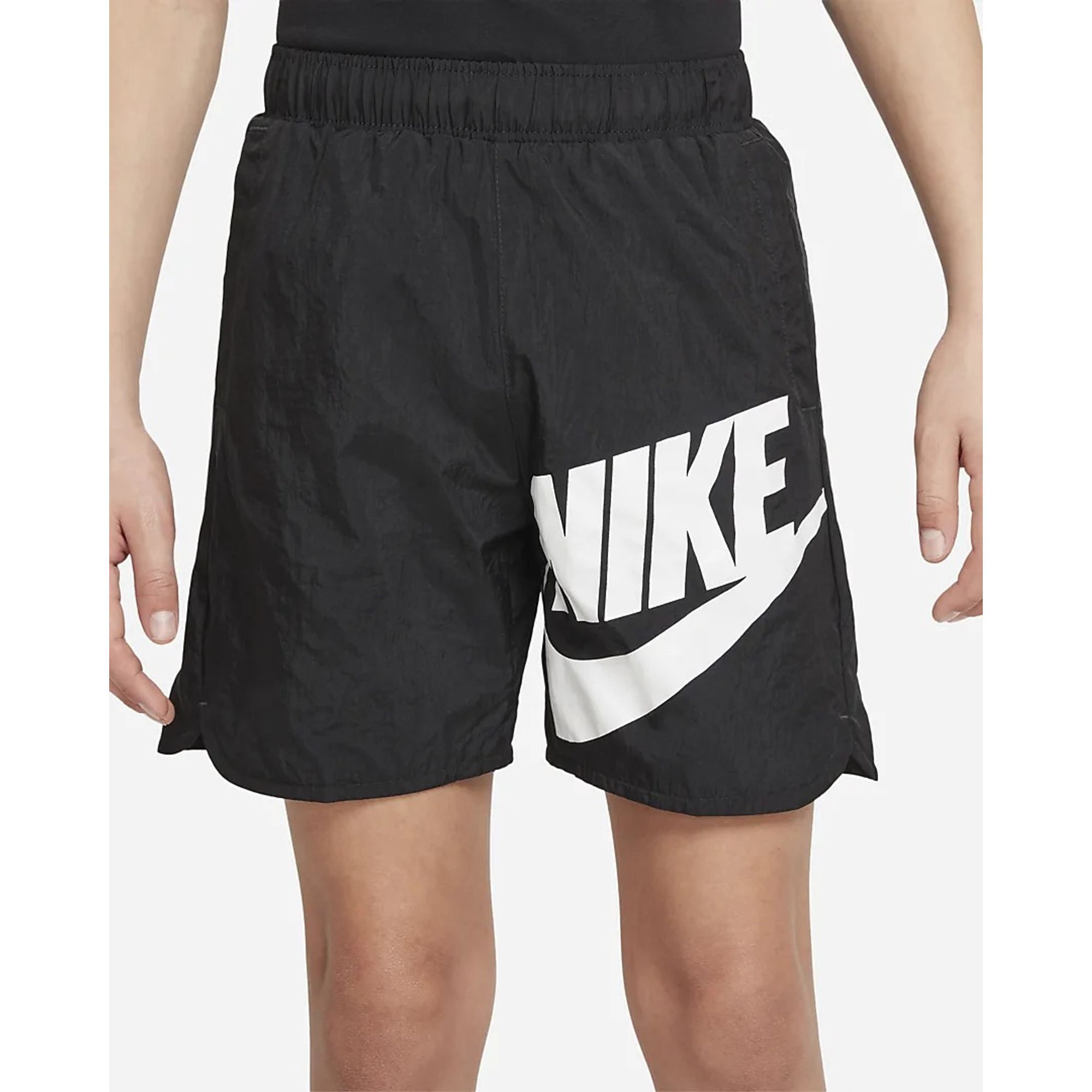 short nike logo grande