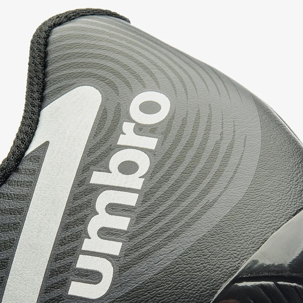 Chuteira-Campo-Umbro-Orbit
