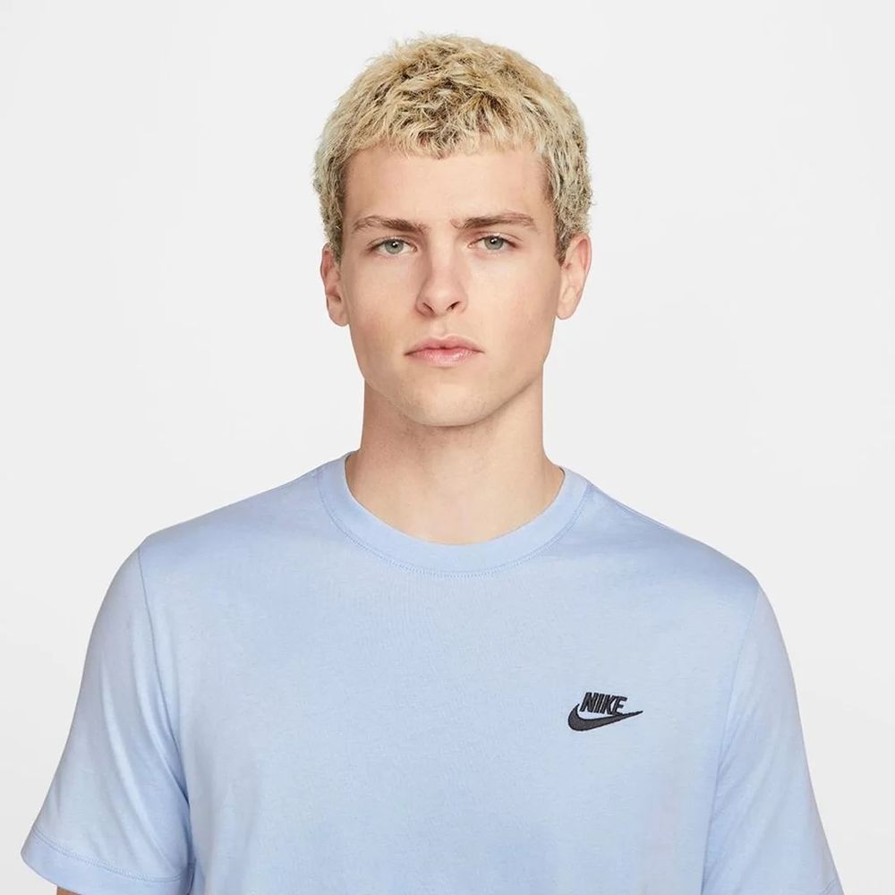Camiseta Nike Sportswear Club Masculina