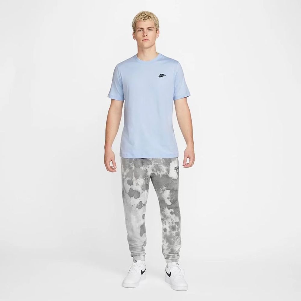 Camiseta Nike Sportswear Club Masculina