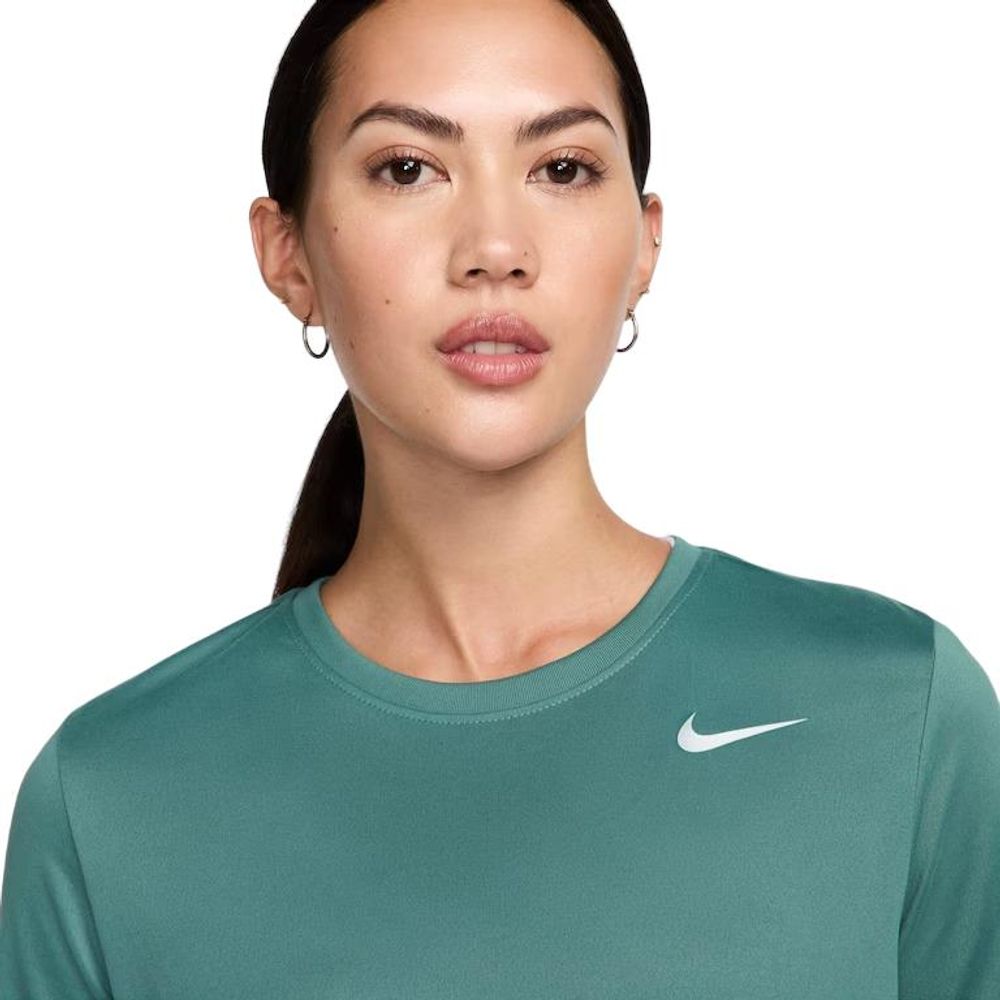 Camiseta Nike Dri-FIT Feminina Camiseta Nike Dri-FIT Feminina