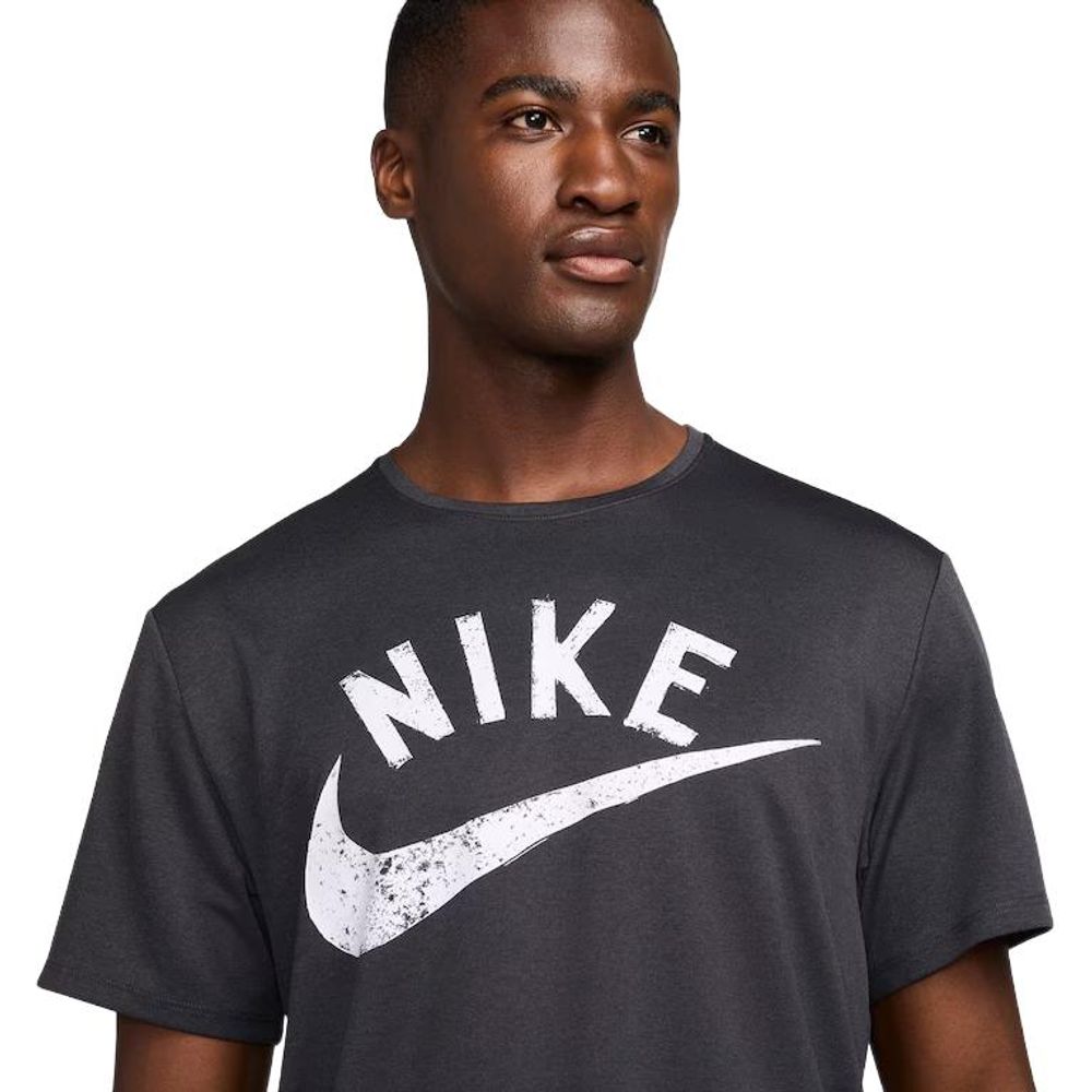 Camiseta-Nike-Dri-FIT-Mille