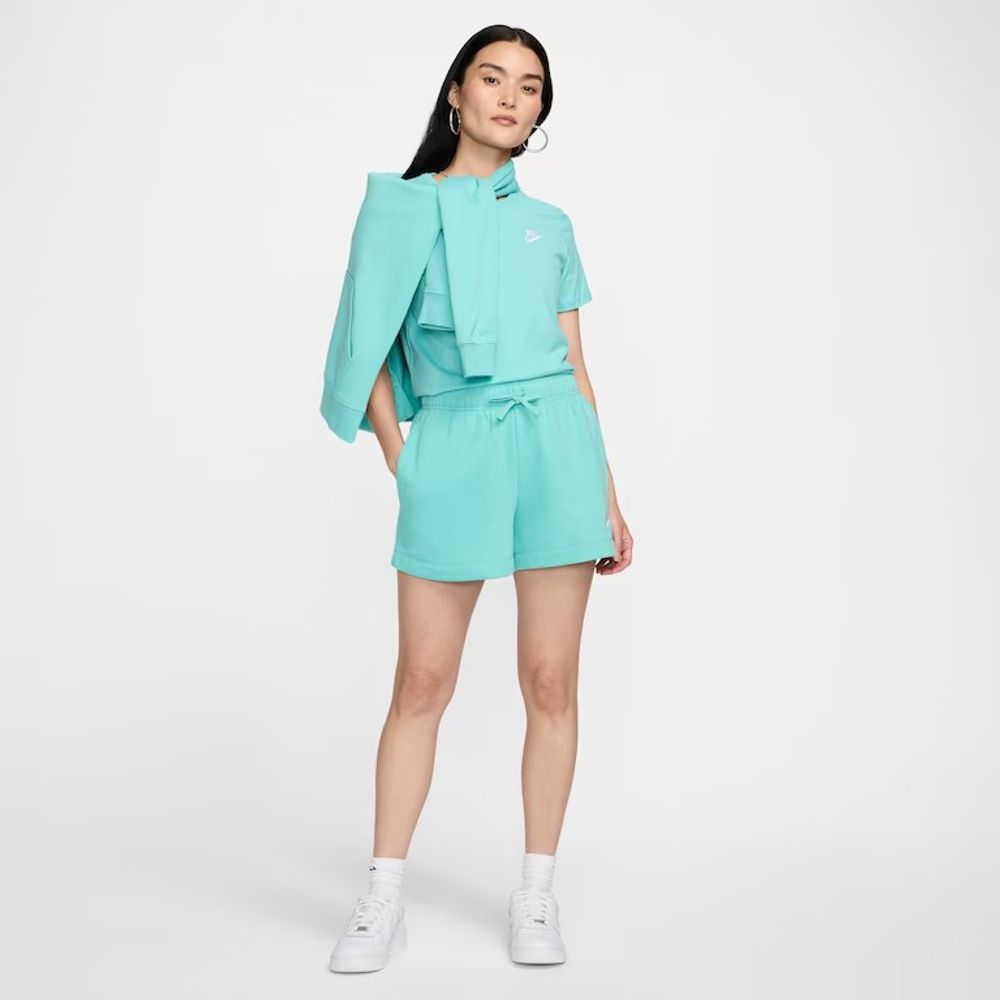 Camiseta Nike Sportswear Club Essentials