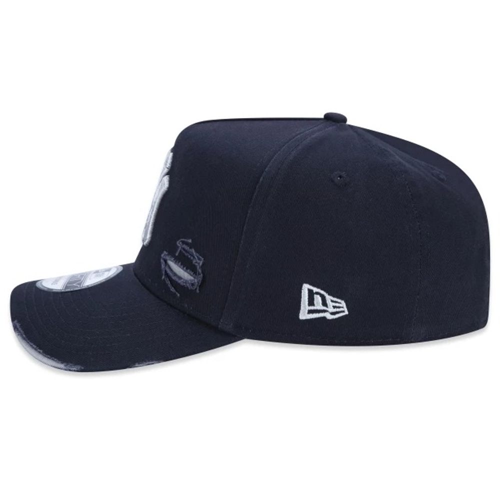 Bone-New-Era-9FORTY-A-Frame-MLB-New-York-Yankees-Destroyed