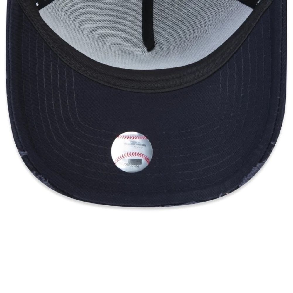 Bone-New-Era-9FORTY-A-Frame-MLB-New-York-Yankees-Destroyed