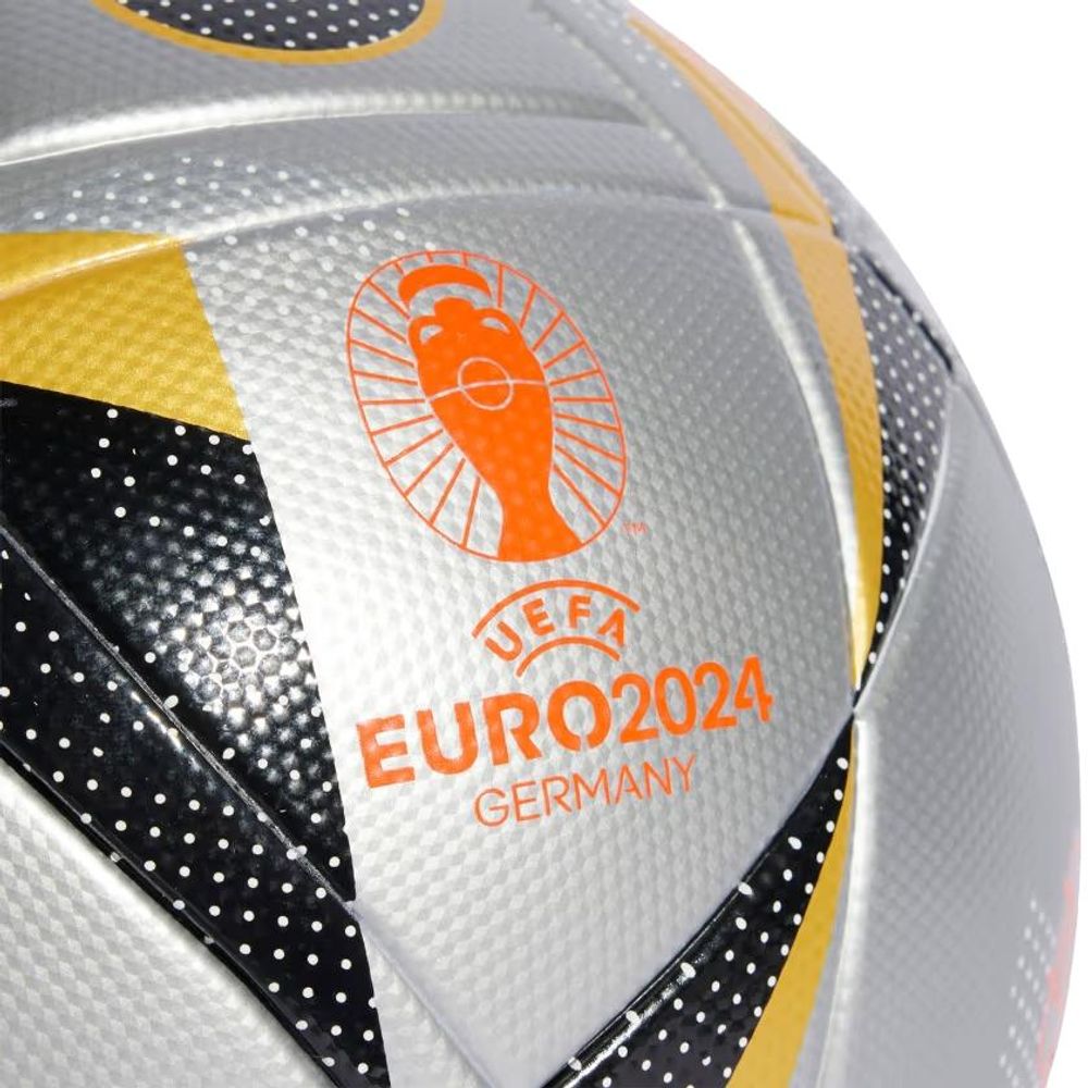 Bola-Adidas-Euro-Fussballliebe-Finale-League