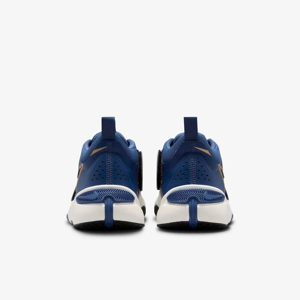 Tenis-Nike-Team-Hustle-D