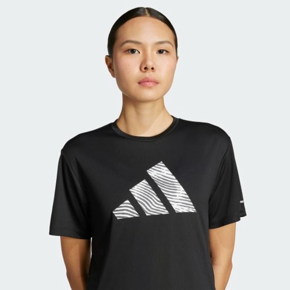 Camiseta-Adidas-Adi365-Running-Essentials-“Brand-Love”-Tee