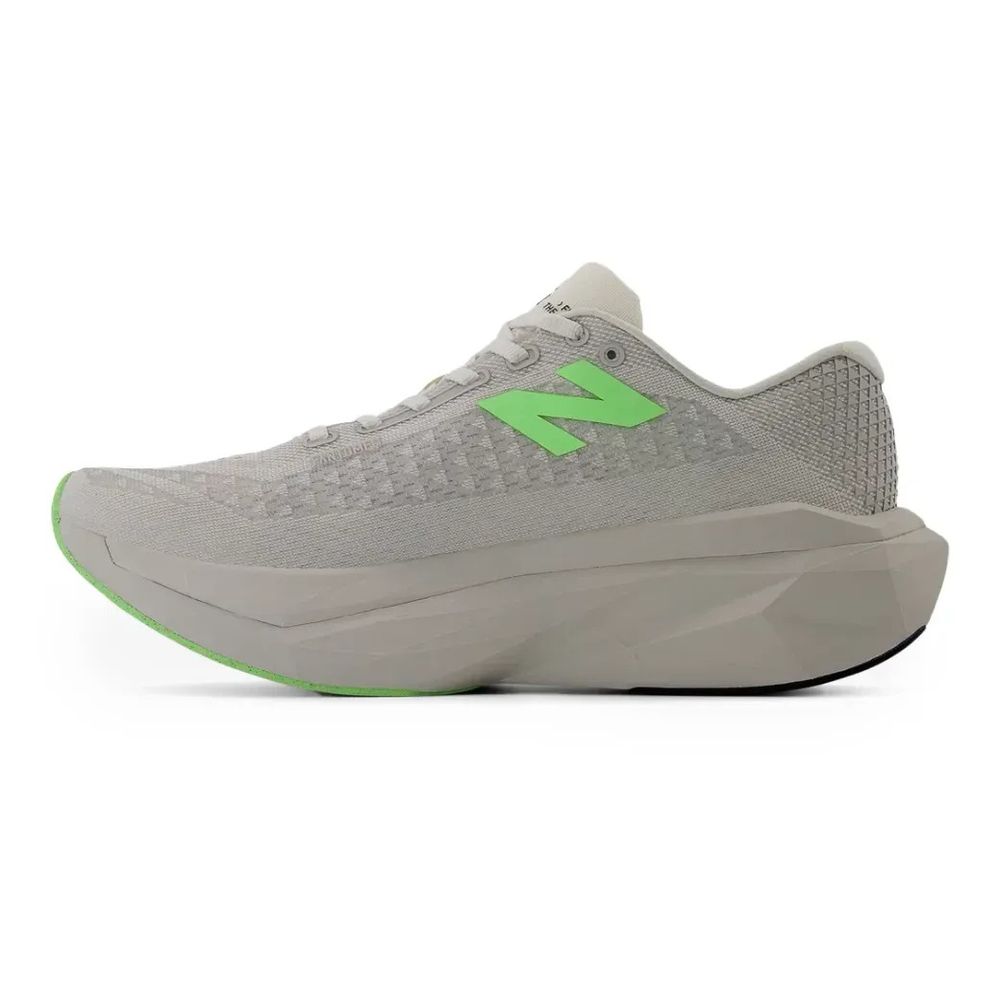 Tenis-New-Balance-FuelCell-Supercomp-Trainer-V3